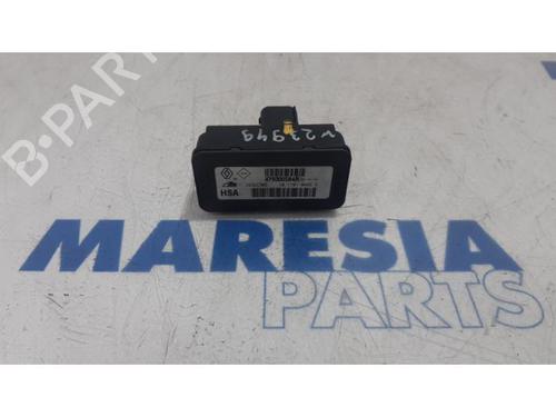 Used Electronic module RENAULT MEGANE III Grandtour (KZ0/1) 1.5 dCi (KZ09, KZ0D, KZ1G, KZ29, KZ14, KZ1W, KZ10, KZ1F,... (110 hp) 31519048