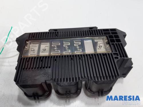 Used Fuse box FIAT SCUDO Van (270_, 272_) 1.6 D Multijet (90 hp) 31501804