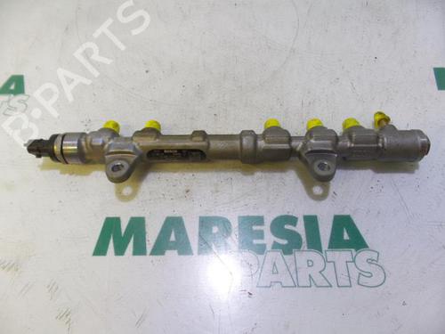 Used Injection rail FIAT DOBLO Bus (263_) 1.3 D Multijet (263AXC1A) (90 hp) 31384731