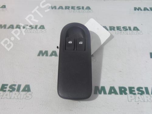 Used Switch RENAULT CLIO III (BR0/1, CR0/1) 1.4 16V (98 hp) 31496669