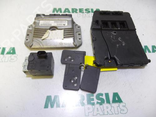 Used Engine control unit (ECU) RENAULT SCÉNIC II (JM0/1_) 2.0 (JM05, JM0U, JM1N, JM1U, JM2V) (135 hp) 31486599