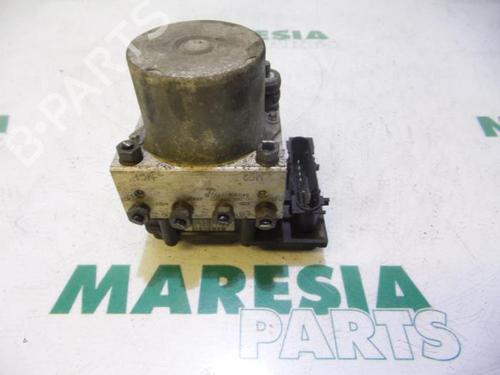 Used ABS pump FIAT PANDA (169_) 1.2 (169.AXB11, 169.AXB1A) (60 hp) 31430729