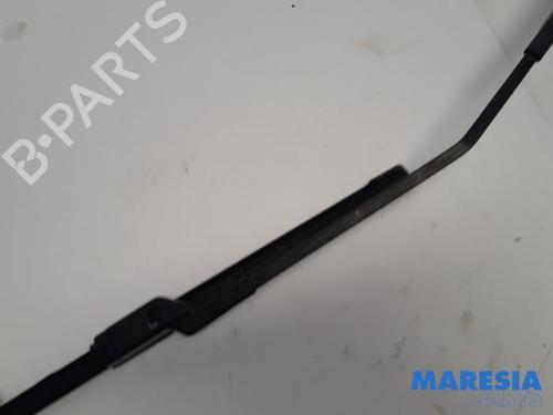 Front windshield wiper arm ALFA ROMEO GIULIETTA (940_) 1.4 TB (940FXB1A, 940FXB11) | BP31486112C143