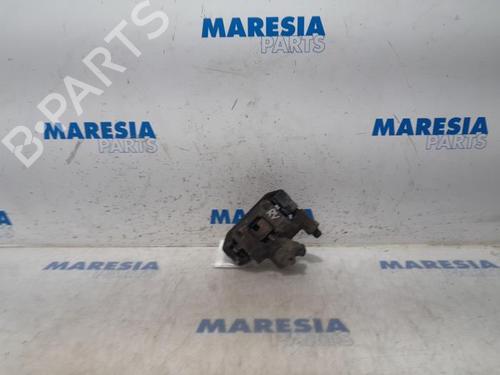 Used Right front brake caliper FIAT 500 (312_) 1.2 (312AXA1A) (69 hp) 31398133