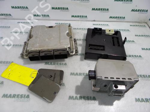 Used Engine control unit (ECU) Engine control unit (ECU) RENAULT LAGUNA II Grandtour (KG0/1_) 2.2 dCi (KG0F) (150 hp) 31482372 31482372