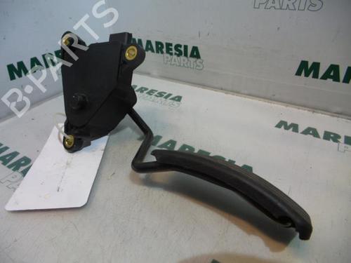 Used Electronic module RENAULT SCÉNIC II (JM0/1_) 1.9 dCi (JM0G, JM12, JM1G, JM2C) (120 hp) 31425380