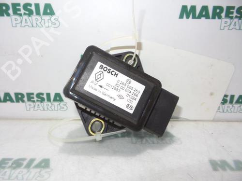 Used Electronic module RENAULT SCÉNIC I MPV (JA0/1_, FA0_) 1.9 dCi (JA05, JA1F) (102 hp) 31443898