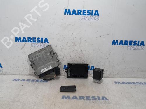Used Engine control unit (ECU) RENAULT CAPTUR I (J5_, H5_) 1.2 TCe 120 (118 hp) 31529589
