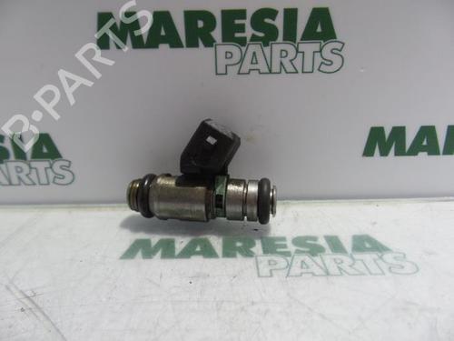 Used Injector FIAT PUNTO (188_) 1.2 60 (188.030, .050, .130, .150, .230, .250) (60 hp) 31537395