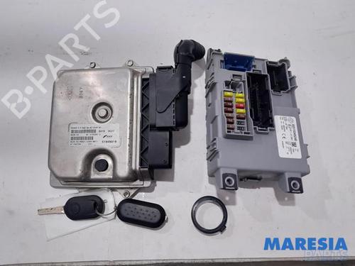 Used Engine control unit (ECU) FIAT PANDA (312_, 319_) 0.9 (312PXH1A) (65 hp) 31445746
