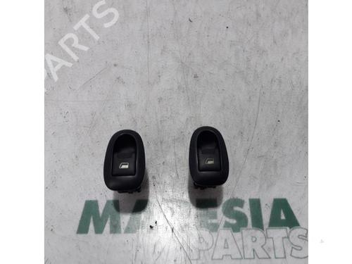 Comutador CITROËN C3 Pluriel (HB_) 1.4 (73 hp) 31459173