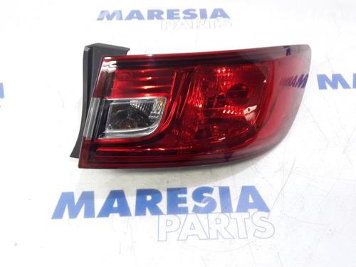 right-taillight-renault-clio-iv-bh_-2012-2013-2014-2015-2016-2017-2018-2019-2020-2021-31512513 main image