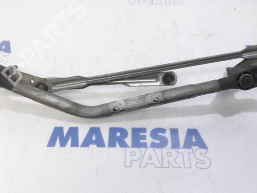 Used Front wipers mechanism ALFA ROMEO MITO (955_) 1.3 MultiJet (955AXH1B, 955AXT1A) (90 hp) 31400485