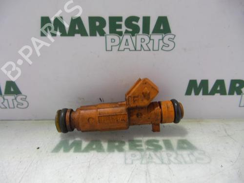 Used Injector ALFA ROMEO 156 (932_) 1.8 16V T.SPARK (932.A3) (144 hp) 31472026