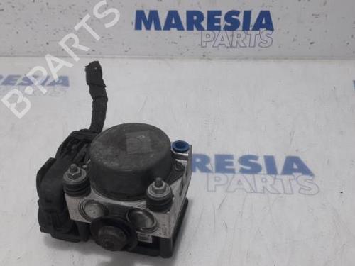 Used ABS pump FIAT 500 (312_) 1.2 (312AXA1A) (69 hp) 31493222