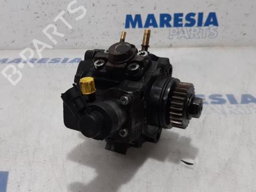 Used Fuel pump RENAULT TRAFIC II Van (FL) 2.0 dCi 90 (FL0H, FL00, FL01, FL0M, FL0P, FL0S) (90 hp) 31469256
