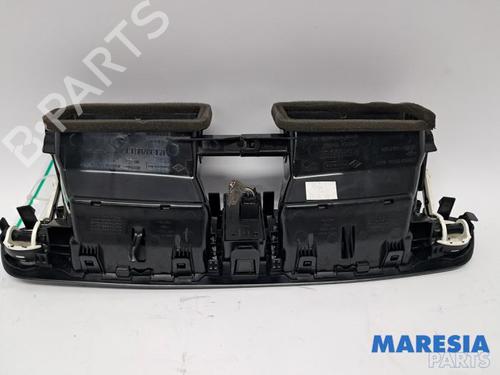 Air vent RENAULT GRAND SCÉNIC III (JZ0/1_) 2.0 16V (JZ0G) | BP31528539I21