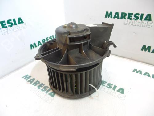 Used Heater blower motor PEUGEOT 206 Hatchback (2A/C) 1.4 i (75 hp) 31529988