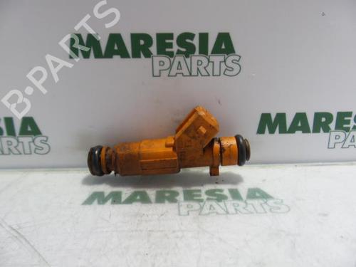 Used Injector ALFA ROMEO 156 (932_) 2.0 16V T.SPARK (932A2) (155 hp) 31521906