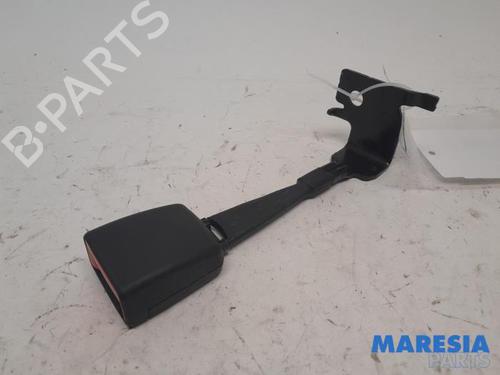 engache-cinturon-alfa-romeo-stelvio-949_-2016-31505444 main image