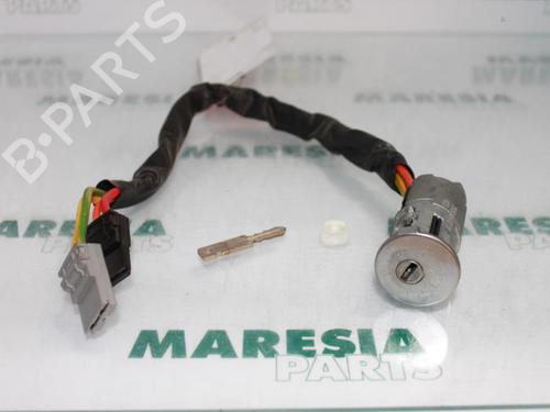 ignition-barrel-renault-kangoo-express-fc01_-1997-31416245 main image
