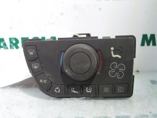 climate-control-citroen-c4-picasso-i-mpv-ud_-2006-2007-2008-2009-2010-2011-2012-2013-2014-2015-31502654 main image