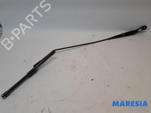 Used Front windshield wiper arm RENAULT ZOE (BFM_) ZOE (92 hp) 31439913