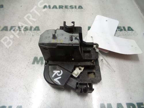Used Electronic module RENAULT MEGANE I Coach (DA0/1_) 1.6 16V (DA0B, DA04, DA11) (107 hp) 31509695