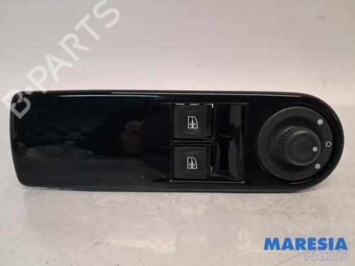 switch-renault-clio-iv-bh_-2012-2013-2014-2015-2016-2017-2018-2019-2020-2021-31389230 main image