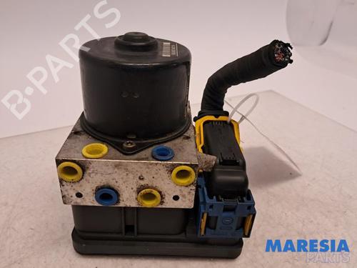 Used ABS pump RENAULT ESPACE IV (JK0/1_) 2.0 Turbo (JK0A, JK0B, JK0N) (163 hp) 31479020