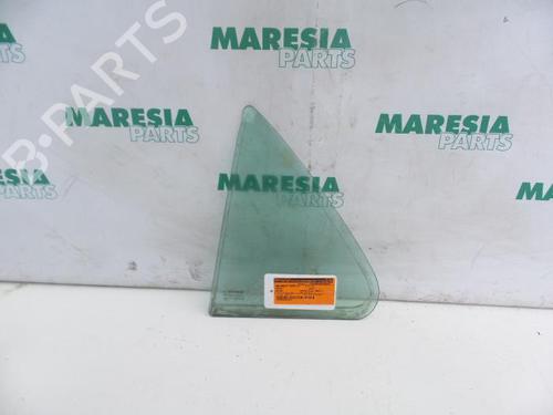 front-left-quarter-glass-renault-laguna-ii-bg01_-2001-2002-2003-2004-2005-2006-2007-31491364 main image