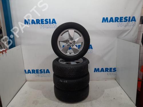 Used Rim RENAULT SCÉNIC III (JZ0/1_) 2.0 16V (JZ0G, JZ0P, JZ1E, JZ1P) (140 hp) 31406158