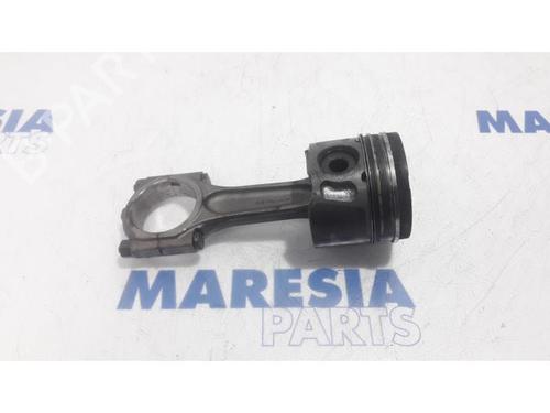 other-fiat-scudo-bus-270_-272_-2007-2008-2009-2010-2011-2012-2013-2014-2015-2016-31451133 main image