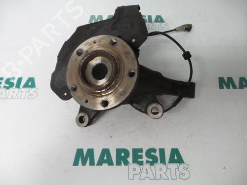 Used Right front steering knuckle PEUGEOT EXPERT Van (VF3A_, VF3U_, VF3X_) 1.6 HDi 90 16V (90 hp) 31479691