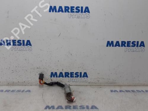 Used Ignition barrel RENAULT TWINGO I (C06_) 1.2 (C066, C068) (58 hp) 31465864