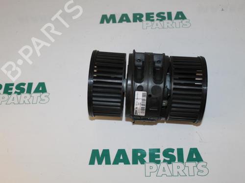 Used Heater blower motor RENAULT MEGANE III Grandtour (KZ0/1) 1.6 16V (KZ0U, KZ1B, KZ1U) (110 hp) 31388175