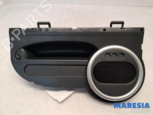 Used Instrument cluster RENAULT TWINGO II (CN0_) 1.2 16V (CN0K, CN0V, CN0A) (76 hp) 31489006