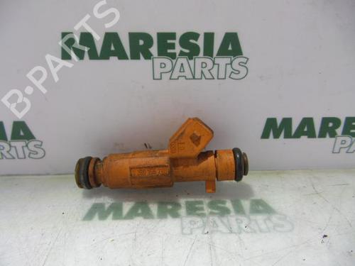 Used Injector ALFA ROMEO 156 (932_) 2.0 16V T.SPARK (932A2) (155 hp) 31529978