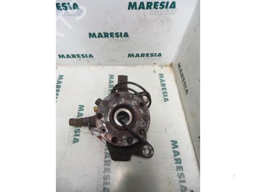 Used Right front steering knuckle LANCIA KAPPA (838_) 2.4 20V (838AC1AA, 838AC11A) (175 hp) 31445331