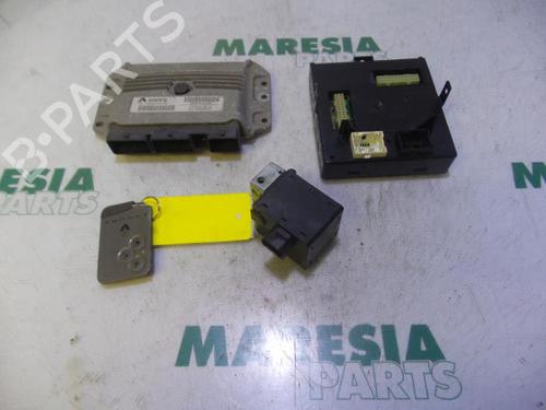 Used Engine control unit (ECU) RENAULT LAGUNA II (BG0/1_) 2.0 16V (BG00, BG0K, BG0P, BG0W) (135 hp) 31399048