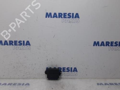 Used Electronic module FIAT 500 C (312_) 1.2 (312CXA1A, 312AXA1A) (69 hp) 31519453