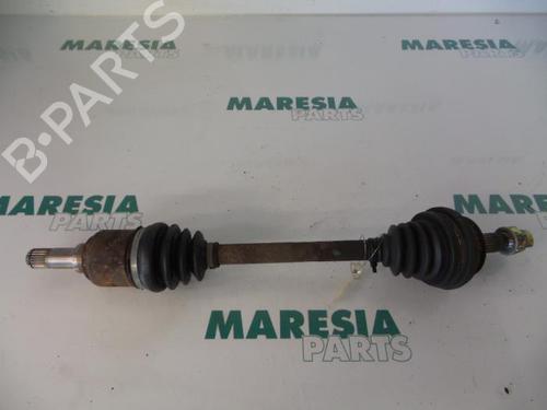Used Left front driveshaft FIAT PUNTO (176_) 55 1.1 (54 hp) 31526984