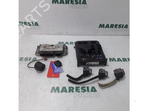 Used Engine control unit (ECU) PEUGEOT 206 CC (2D) 1.6 16V (2DNFUF, 2DNFUR) (109 hp) 31431281