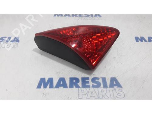 left-taillight-peugeot-3008-i-mpv-0u_-2009-2010-2011-2012-2013-2014-2015-2016-2017-31528069 main image
