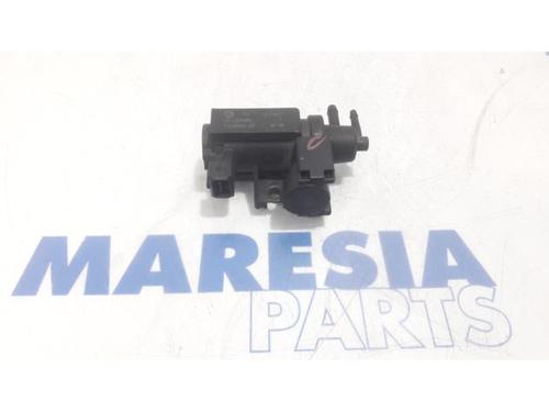 Used Electronic sensor FIAT DOBLO Cargo (263_) 1.6 D Multijet (263WXD1B, 263WXR1B, 263WXX1B, 263ZXD1B,... (105 hp) 31522008