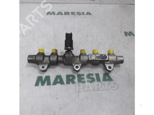 Used Injection rail LANCIA LYBRA SW (839_) 1.9 JTD (839BXD1A) (105 hp) 31388541
