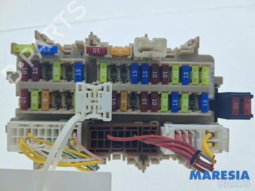 Used Fuse box Fuse box RENAULT KADJAR (HA_, HL_) 1.2 TCe 130 (HLMR) (130 hp) 39690210 39690210