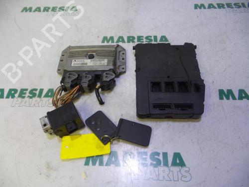 Used Engine control unit (ECU) RENAULT MEGANE II Coupé-Cabriolet (EM0/1_) 1.6 (113 hp) 31514095