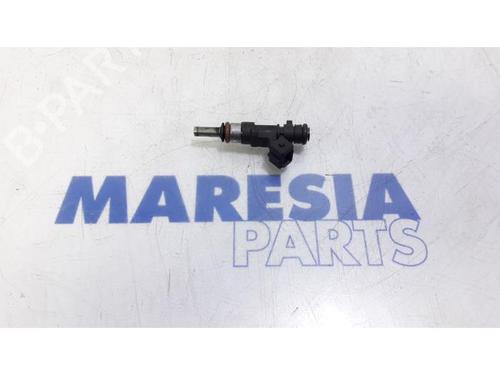 Used Injector ALFA ROMEO GIULIETTA (940_) 1.4 TB (940FXA1A, 940FXT1A) (120 hp) 31533622