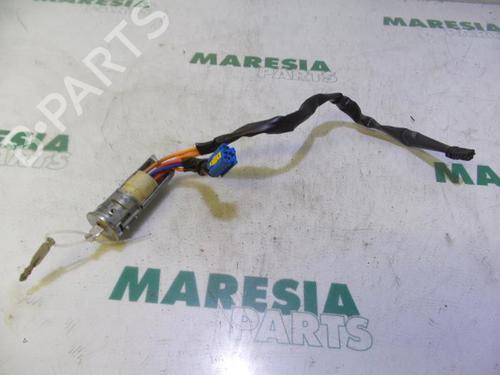 Used Ignition barrel PEUGEOT 206 SW (2E/K) 1.4 (75 hp) 31529309